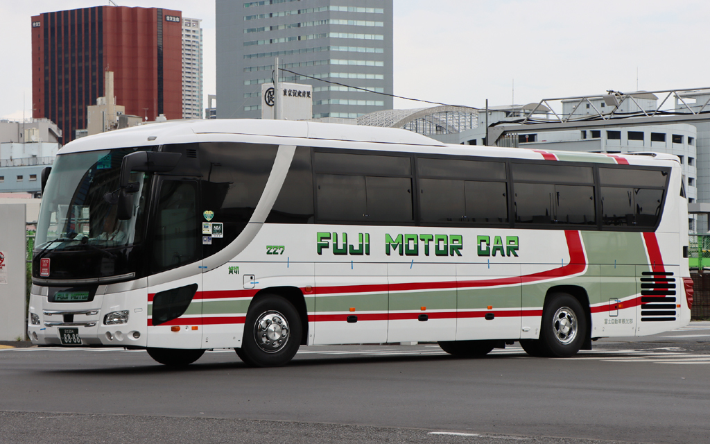 冨士自動車 227 足立204い8888: exhaust note.